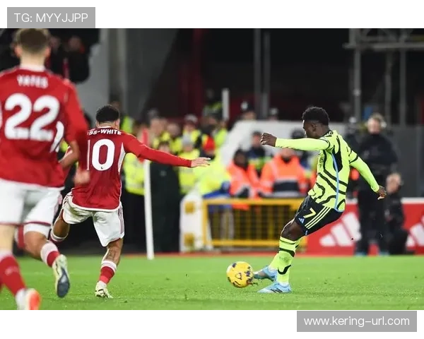 欧冠赛程密集挑战：球队轮换策略与球员体能管理成胜负手